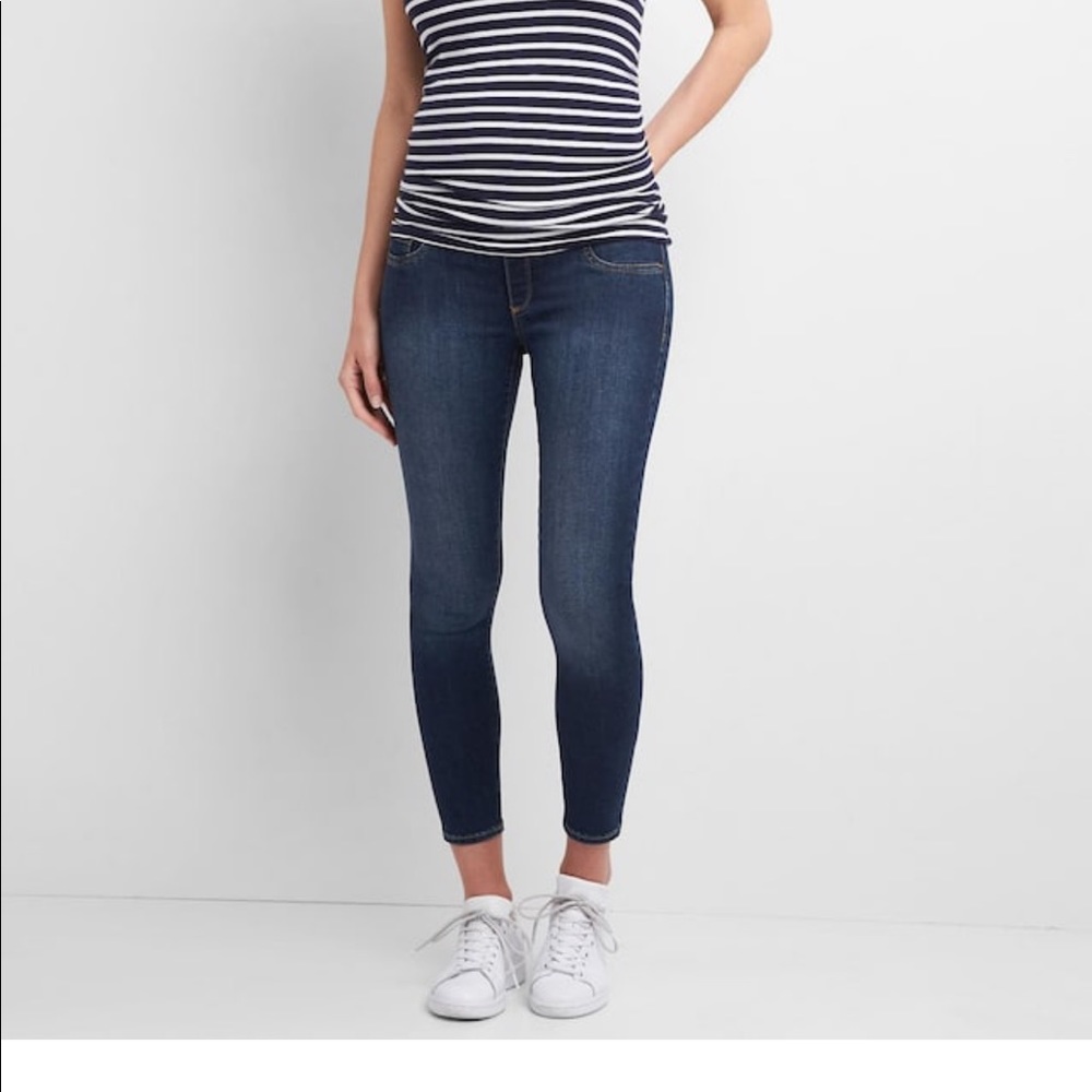 GAP Full Panel Maternity Favorite Ankle Jeans! NWT